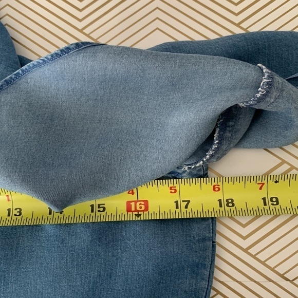 HIGHLINE Collection Ruffled Blue Blouse Size M #058 - Picture 4 of 8